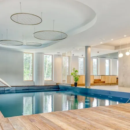 Sudecki & מלון *